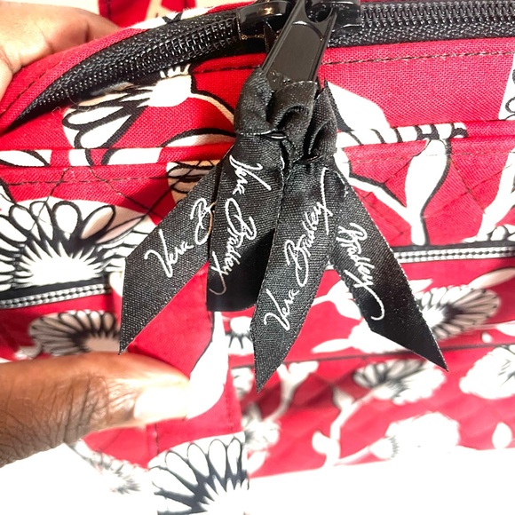 Vera Bradley Red, Black, & White Flora Tech Organizer/ Cosmetic Bag NWOT - Picture 7 of 10